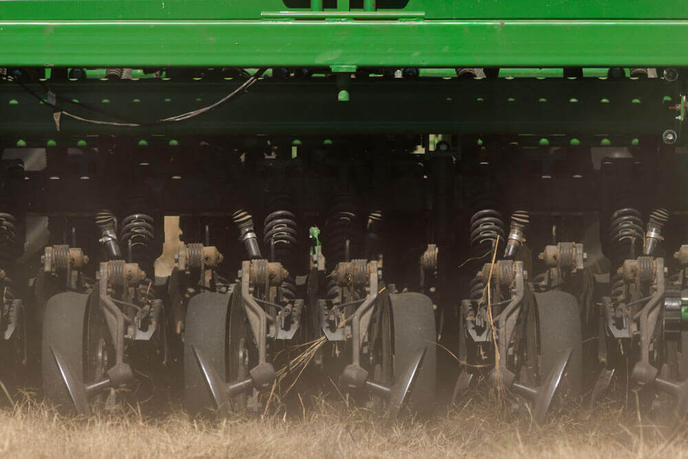 Blades on a no-till drill